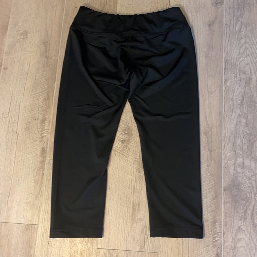 Charles River Apparel Sport Women’s Fitness Capris - Picture 2 of 8